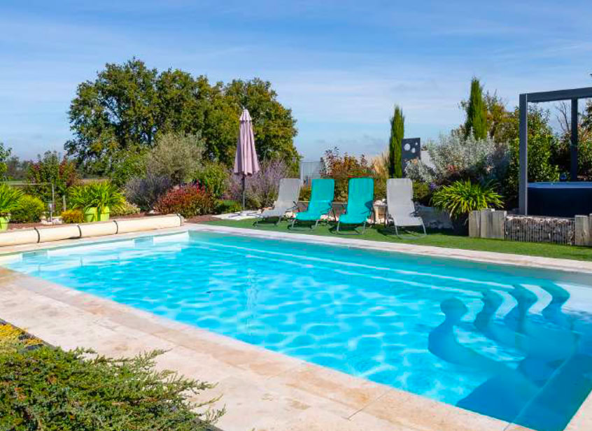 Piscina en casa prefabricada